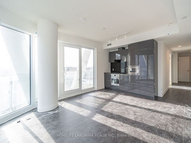 2018 - 230 Simcoe St