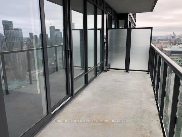 3605 - 488 University Ave