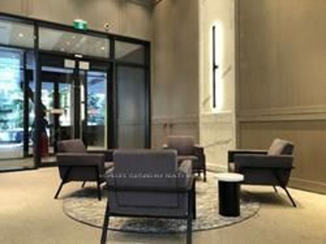 3605 - 488 University Ave