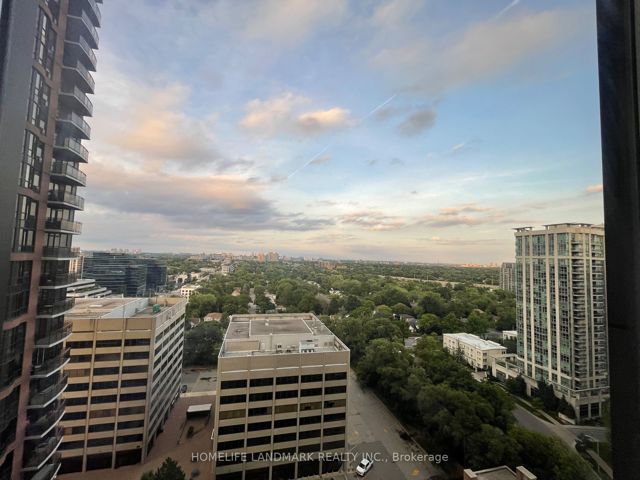2004 - 23 Sheppard Ave E