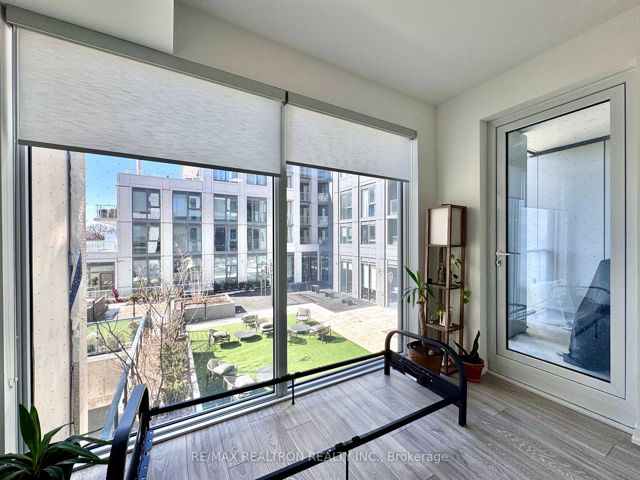 339 - 2020 Bathurst St