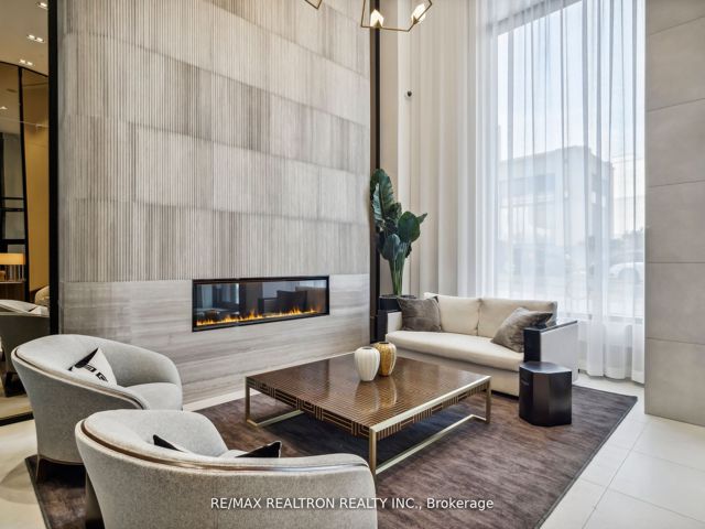 339 - 2020 Bathurst St