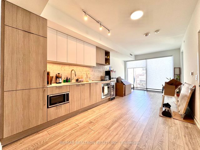 339 - 2020 Bathurst St