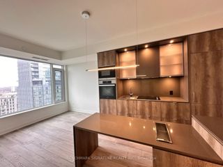 2102 - 11 Yorkville Ave
