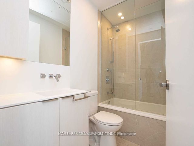 1307 - 16 Bonnycastle St E