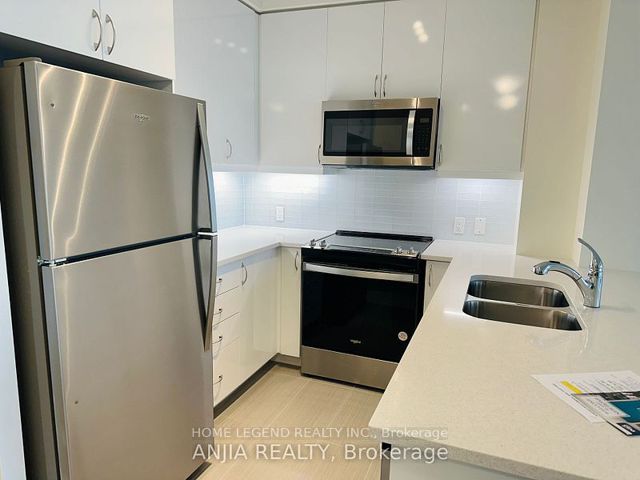 3120 - 4955 yonge St