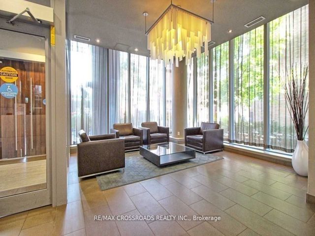 1201 - 126 Simcoe St