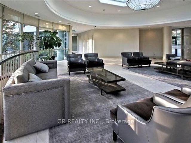 1012 - 28 Harrison Garden Blvd