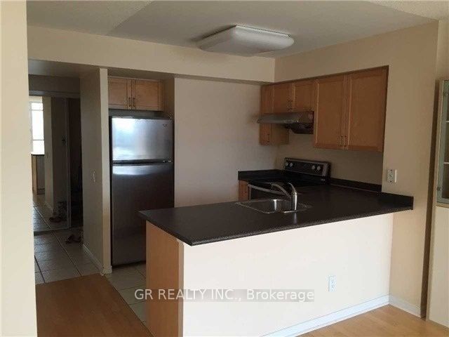 1012 - 28 Harrison Garden Blvd