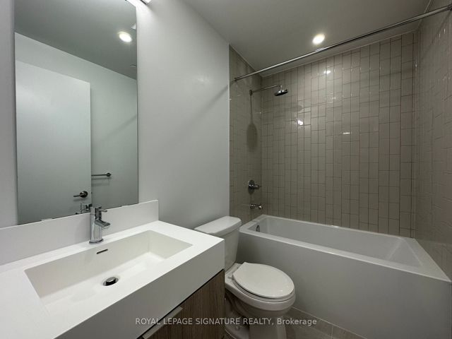 613 - 35 Tubman Ave