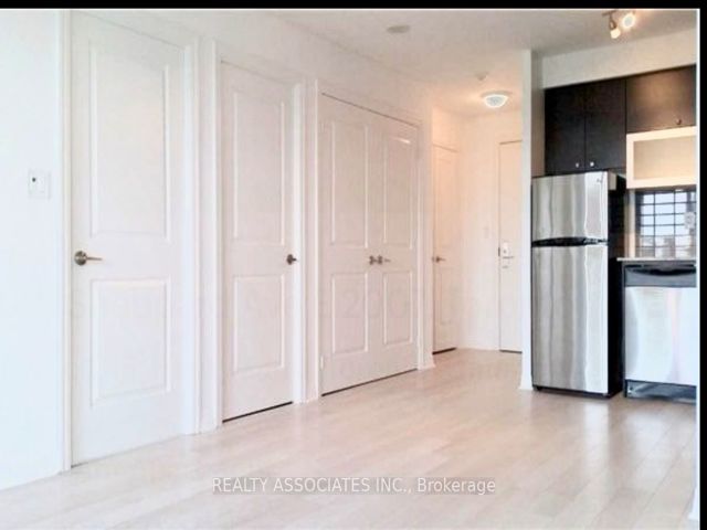 2007 - 2015 Sheppard Ave E