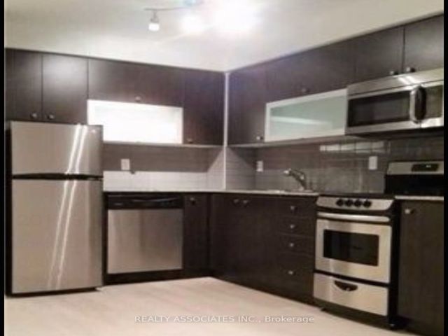 2007 - 2015 Sheppard Ave E