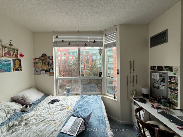 506 - 284 Bloor St W