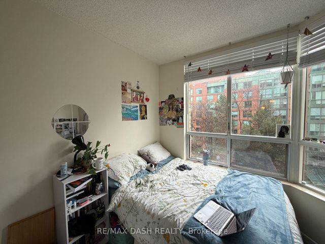 506 - 284 Bloor St W