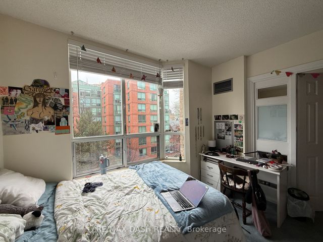 506 - 284 Bloor St W