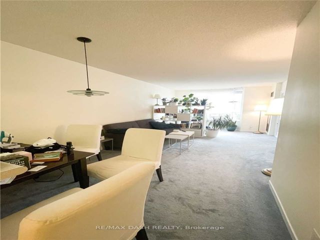 506 - 284 Bloor St W