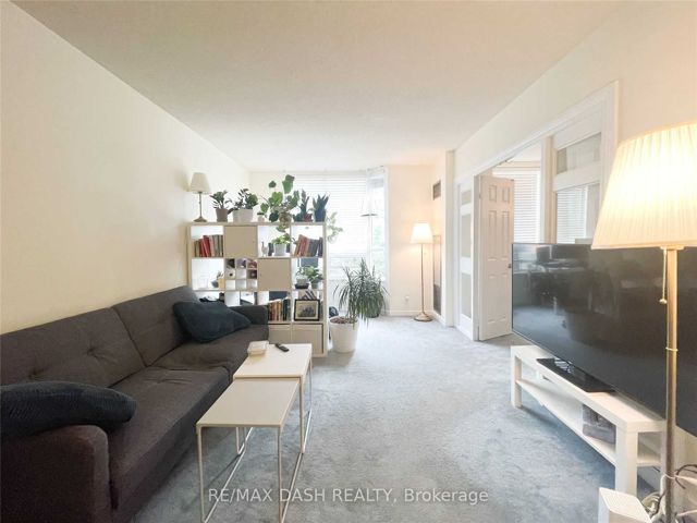 506 - 284 Bloor St W