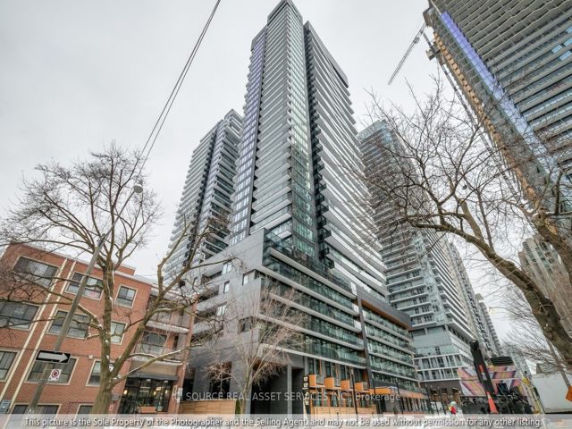 2313 - 127 Broadway Ave