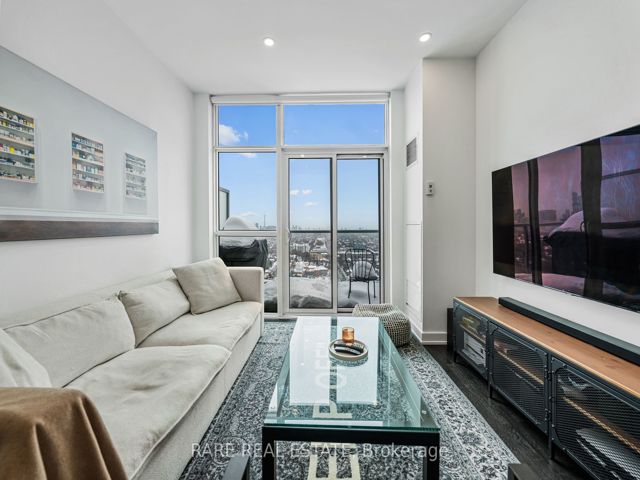 2106 - 501 St. Clair Ave W