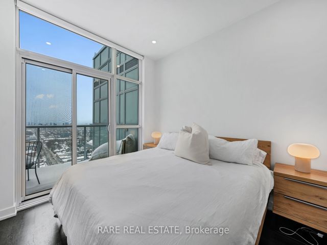 2106 - 501 St. Clair Ave W