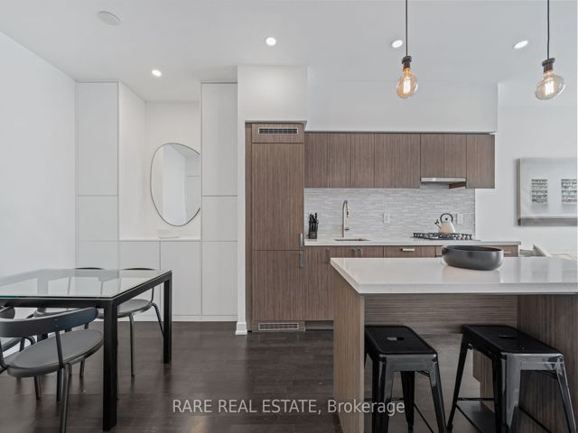 2106 - 501 St. Clair Ave W