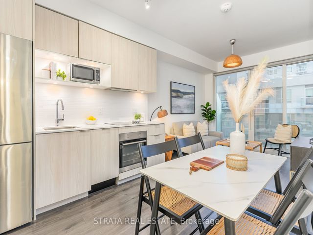 808 - 20 Tubman Ave E