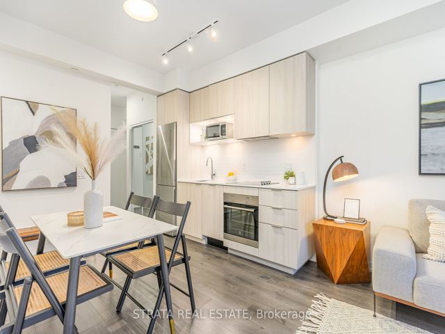 808 - 20 Tubman Ave E