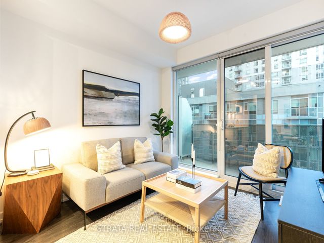 808 - 20 Tubman Ave E