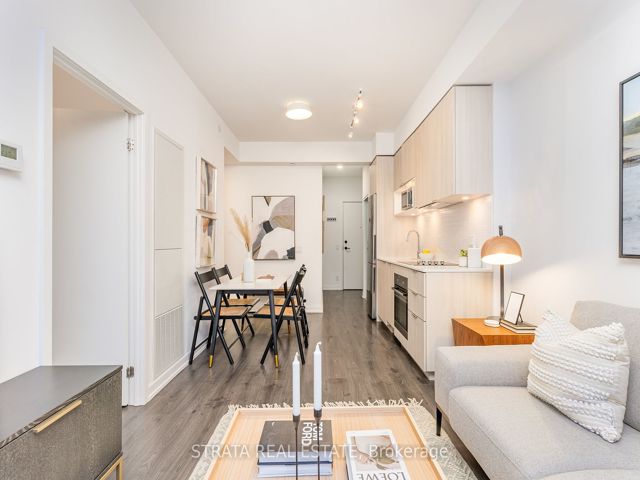 808 - 20 Tubman Ave E