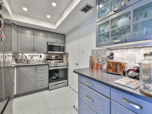 610 - 65 Scadding Ave