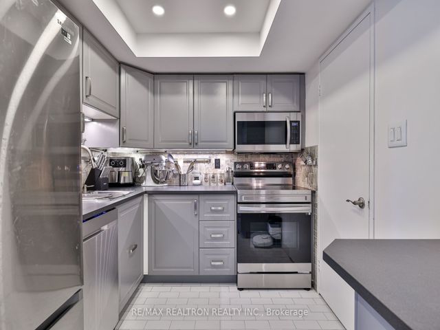 610 - 65 Scadding Ave