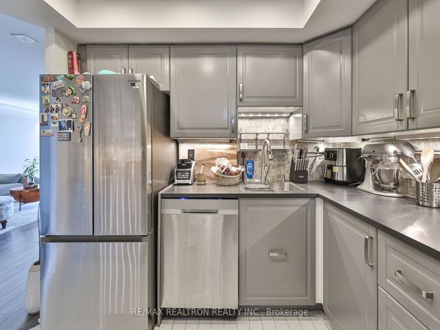 610 - 65 Scadding Ave