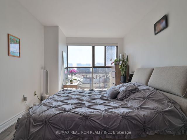 610 - 65 Scadding Ave
