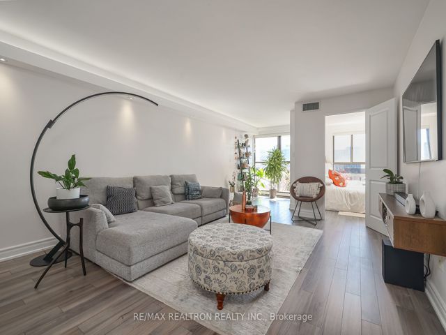 610 - 65 Scadding Ave