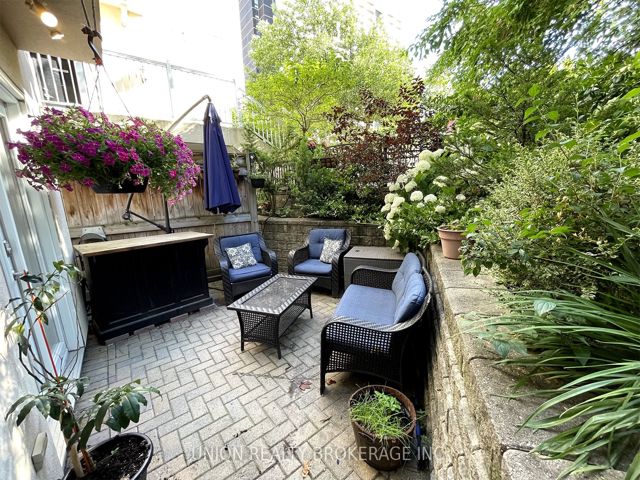 M1 - 539 Jarvis St