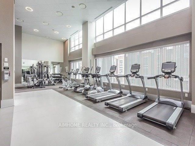 812 - 68 Canterbury Pl