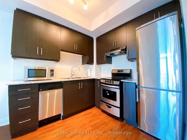 812 - 68 Canterbury Pl