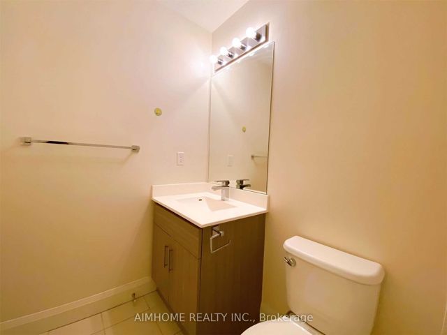 812 - 68 Canterbury Pl