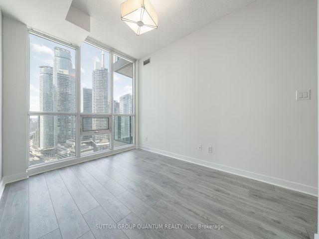 2901 - 18 Harbour St