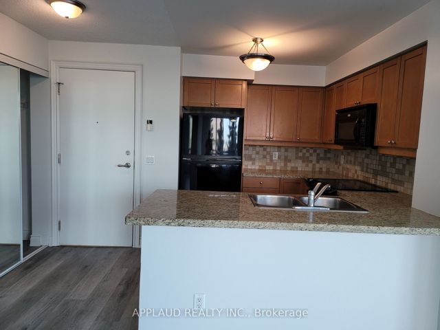 420 - 25 Greenview Ave
