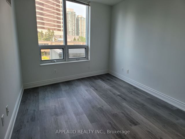 420 - 25 Greenview Ave