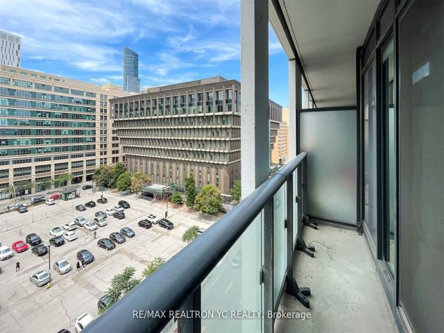 832 - 251 Jarvis St
