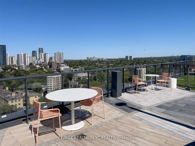 832 - 251 Jarvis St
