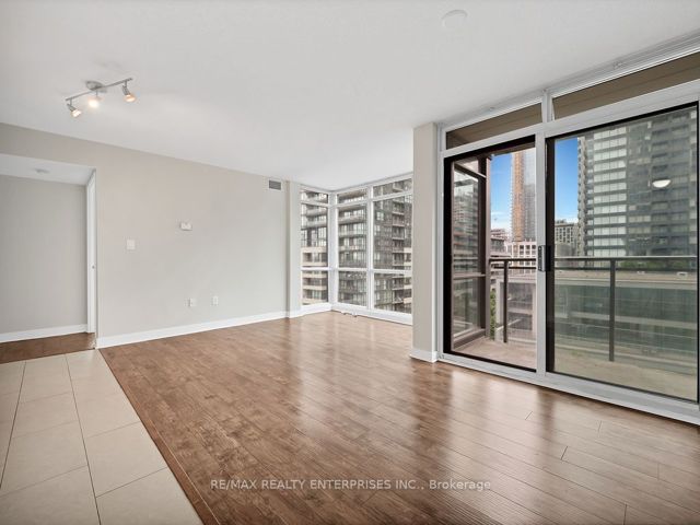 903 - 15 Fort York Blvd