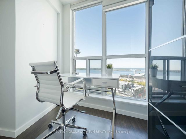 1410 - 208 Queens Quay W