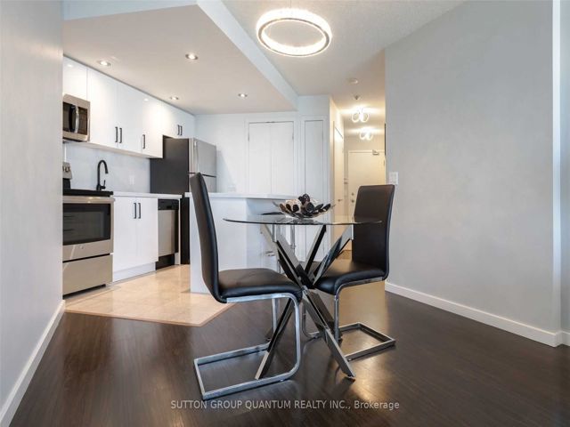 1410 - 208 Queens Quay W
