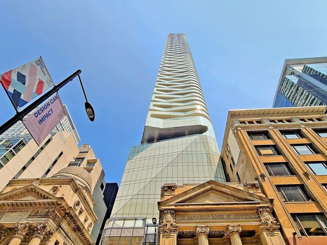 5210 - 197 Yonge St