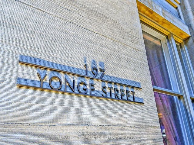 5210 - 197 Yonge St