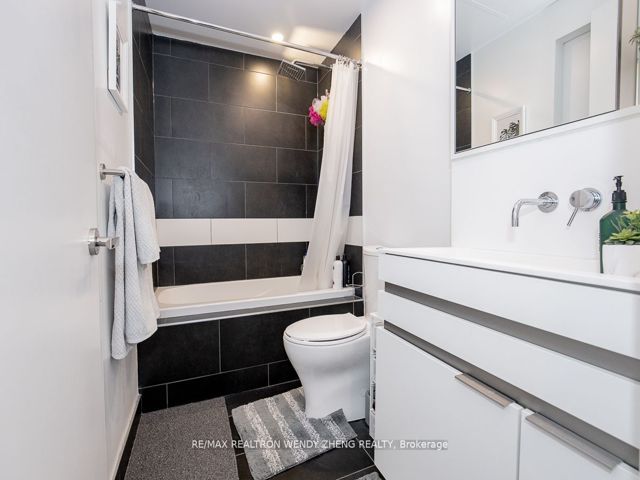 5210 - 197 Yonge St