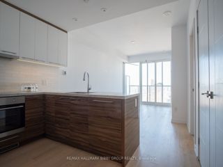 2106 - 488 University Ave